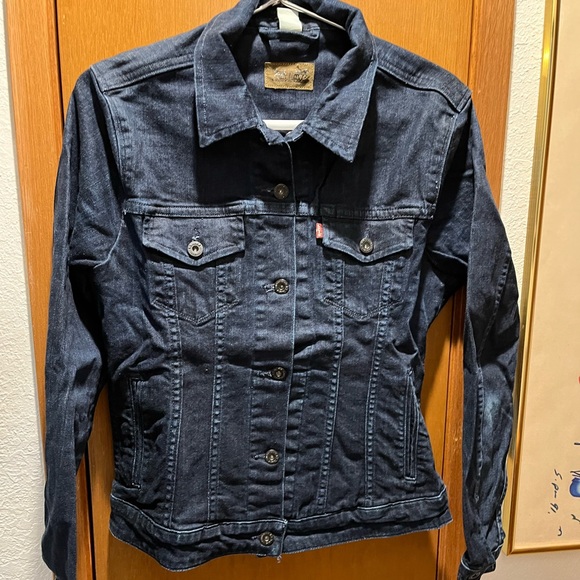 Levi’s dark blue Denim Jacket - Picture 2 of 3